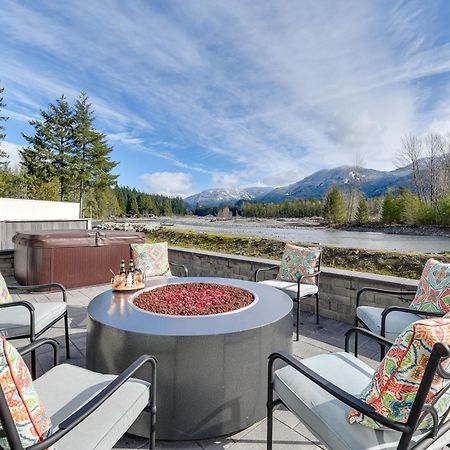 Riverfront Home With Deck, Near Mount Rainier! Packwood Εξωτερικό φωτογραφία