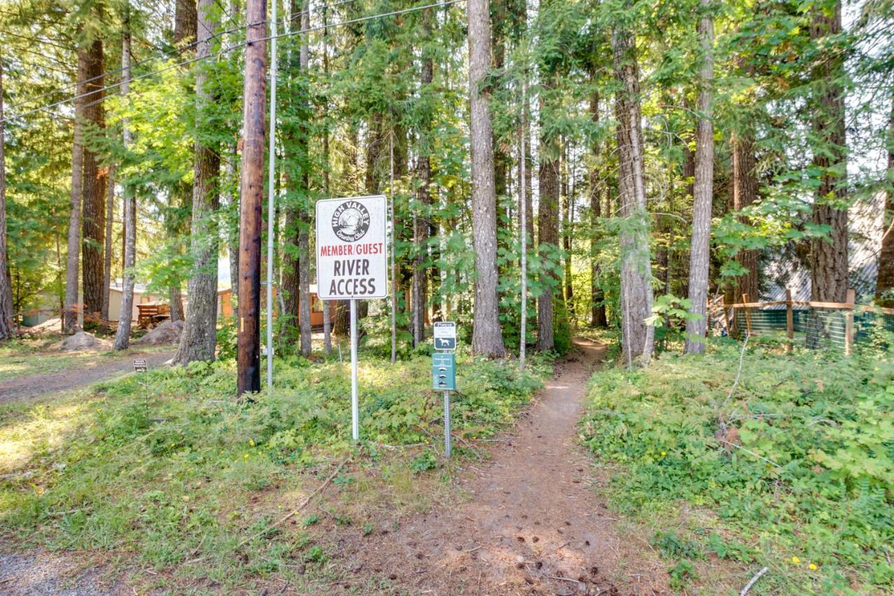 Riverfront Home With Deck, Near Mount Rainier! Packwood Εξωτερικό φωτογραφία